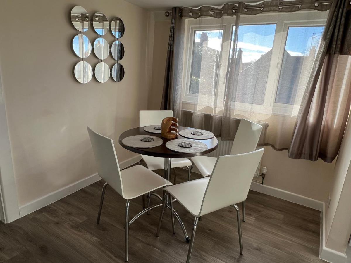 Edge Of Glastonbury And Street Town Centre, 2Bd Apt With Parking Daire Dış mekan fotoğraf