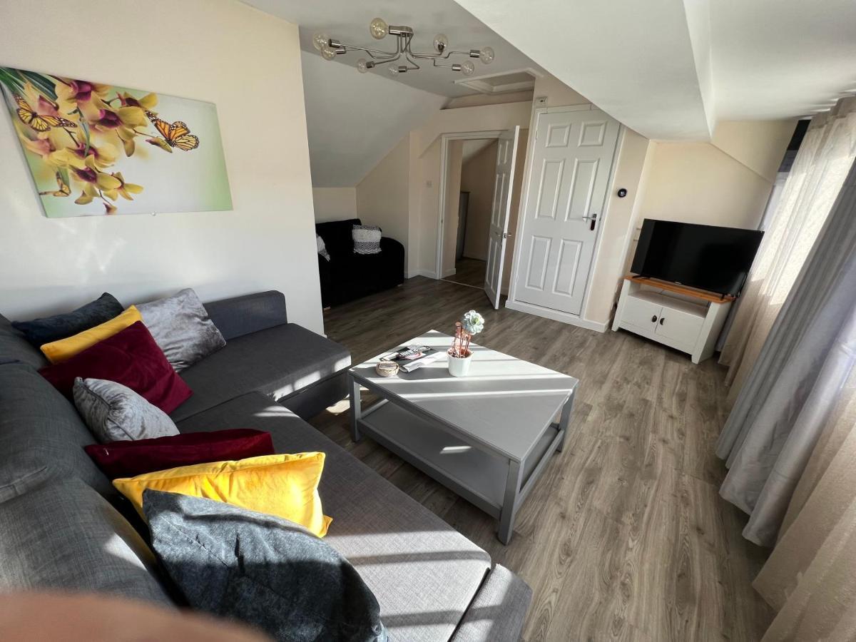 Edge Of Glastonbury And Street Town Centre, 2Bd Apt With Parking Daire Dış mekan fotoğraf