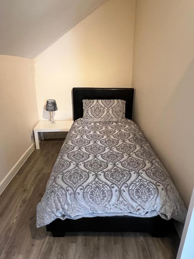 Edge Of Glastonbury And Street Town Centre, 2Bd Apt With Parking Daire Dış mekan fotoğraf