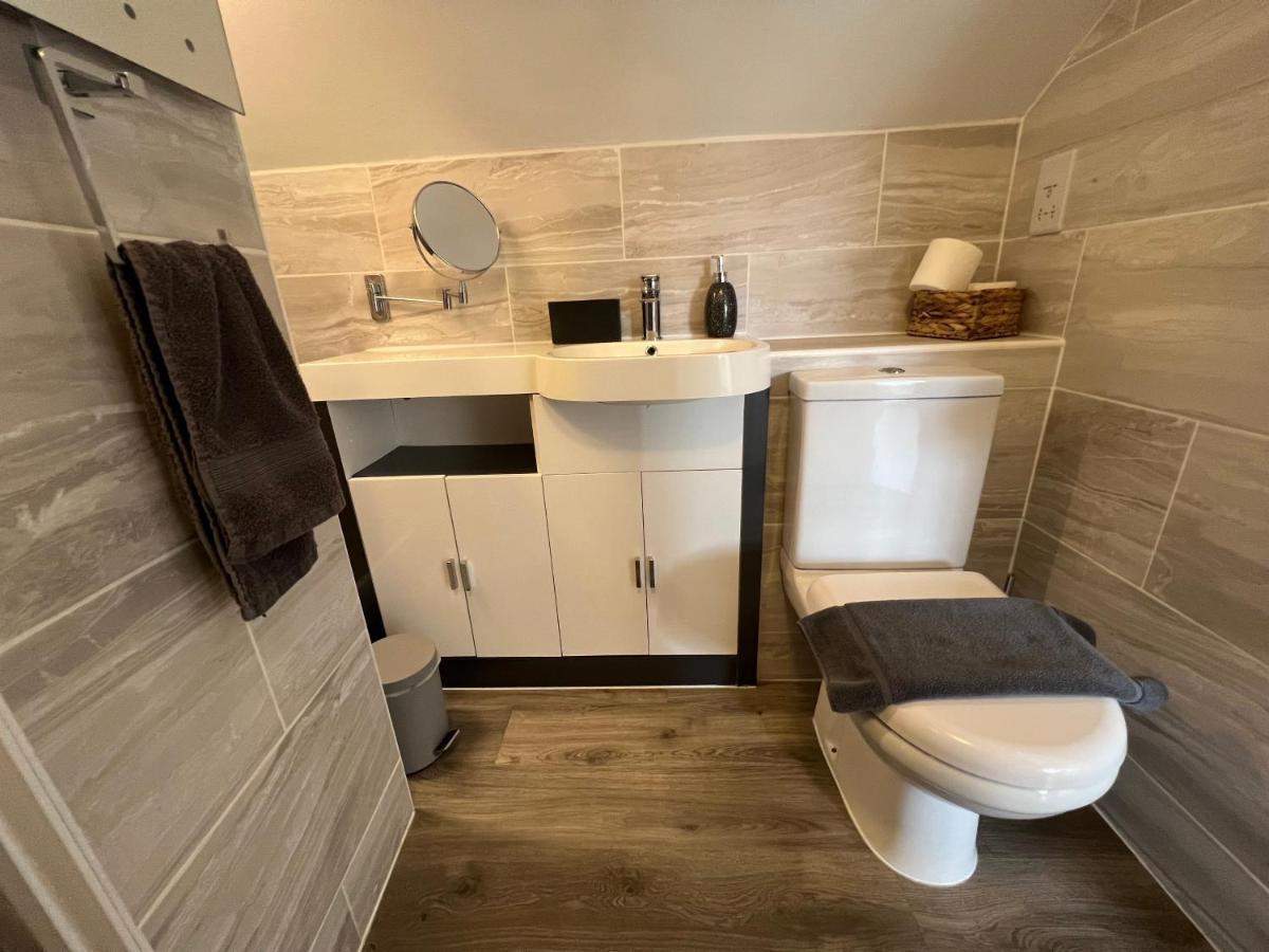 Edge Of Glastonbury And Street Town Centre, 2Bd Apt With Parking Daire Dış mekan fotoğraf